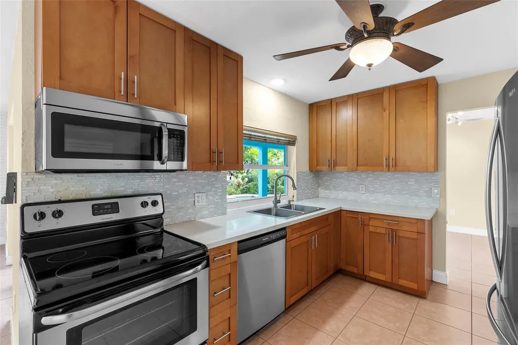 11831 NW 31st Place Sunrise FL 33323