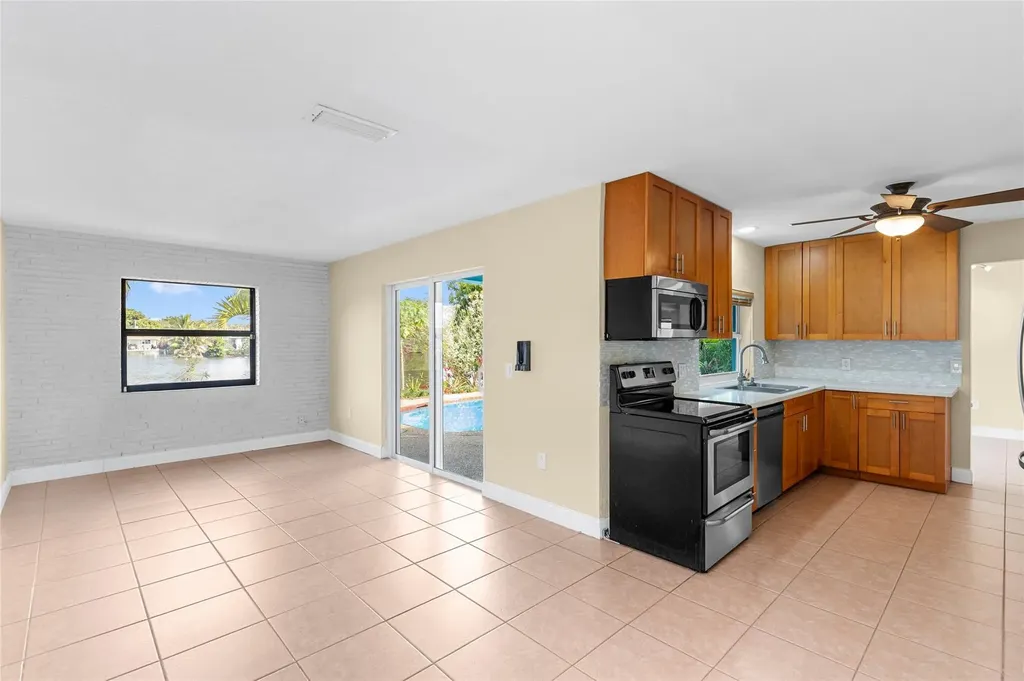 11831 NW 31st Place Sunrise FL 33323