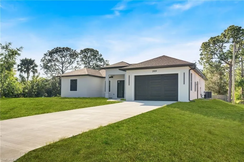 2909 9th Street Lehigh Acres FL 33971