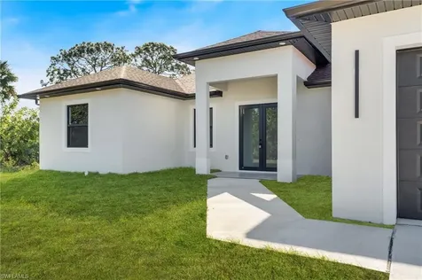2909 9th Street Lehigh Acres FL 33971