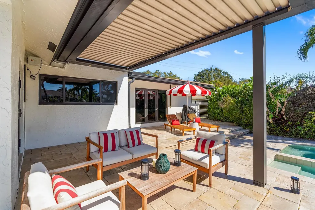 2430 NE 49th Street Lighthouse Point FL 33064