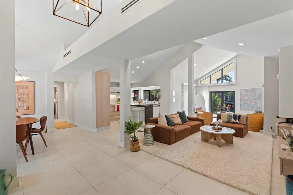 2430 NE 49th Street Lighthouse Point FL 33064