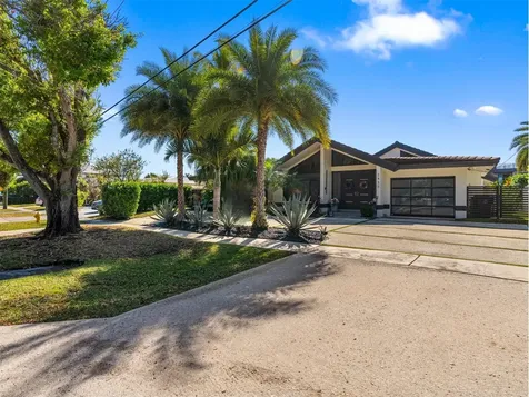 2430 NE 49th Street Lighthouse Point FL 33064