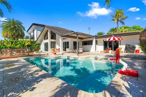 2430 NE 49th Street Lighthouse Point FL 33064