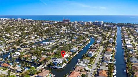 2430 NE 49th Street Lighthouse Point FL 33064