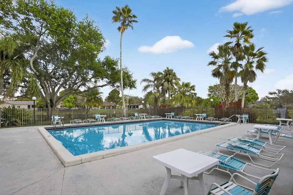 11477 NW 39th Court Coral Springs FL 33065