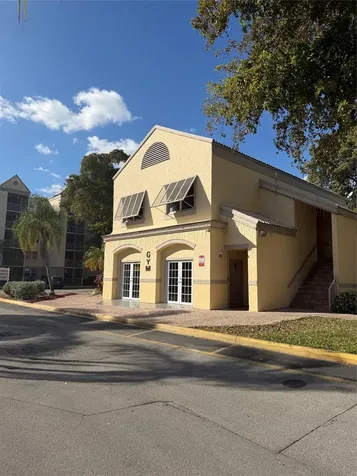8225 Lake Drive Doral FL 33166