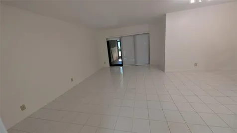 2372 NW 39th Avenue Coconut Creek FL 33066