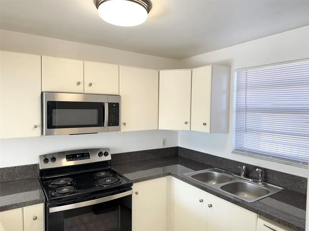 9400 Live Oak Place Davie FL 33324