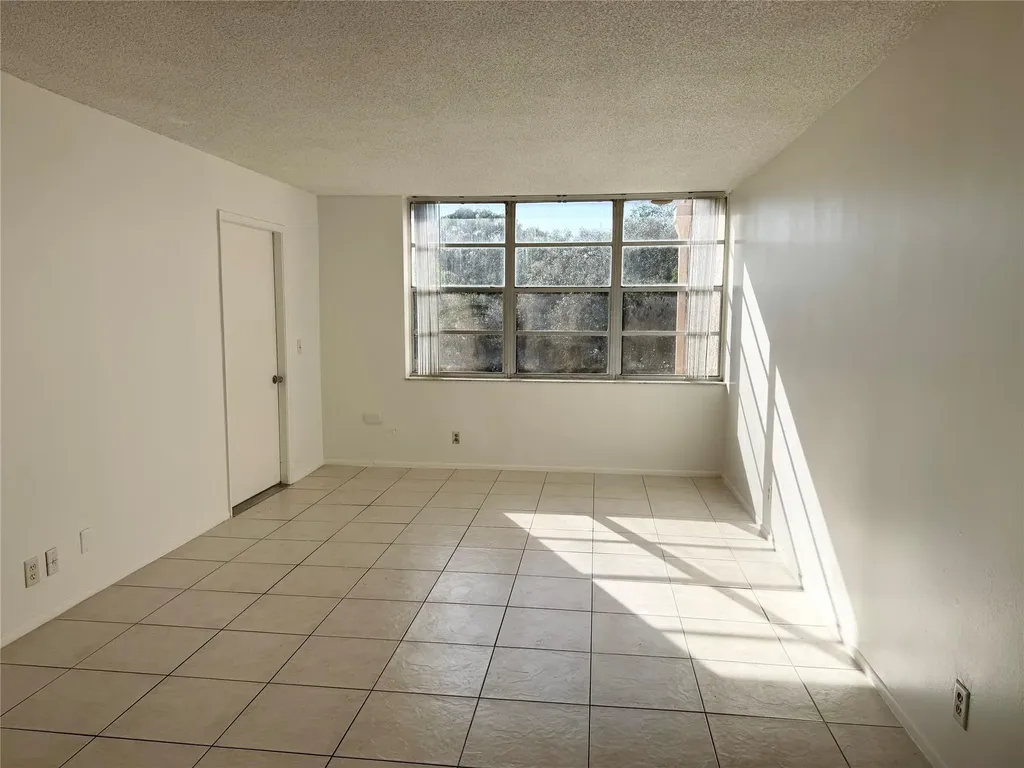 9400 Live Oak Place Davie FL 33324