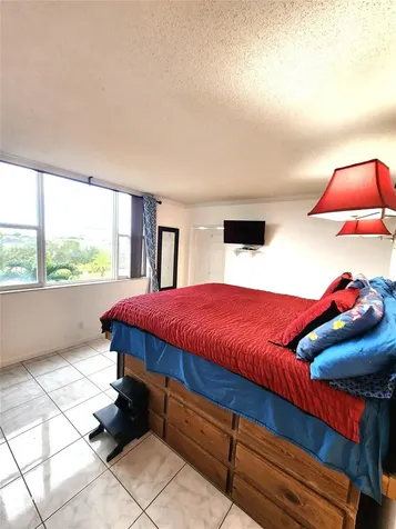 4400 Hillcrest Drive Hollywood FL 33021