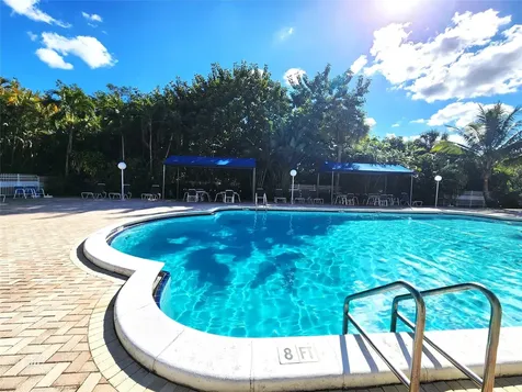 4400 Hillcrest Drive Hollywood FL 33021