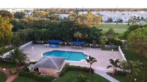 4400 Hillcrest Drive Hollywood FL 33021