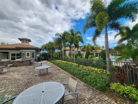4400 Hillcrest Drive Hollywood FL 33021