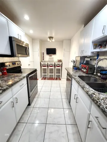 4400 Hillcrest Drive Hollywood FL 33021