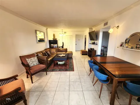 4400 Hillcrest Drive Hollywood FL 33021