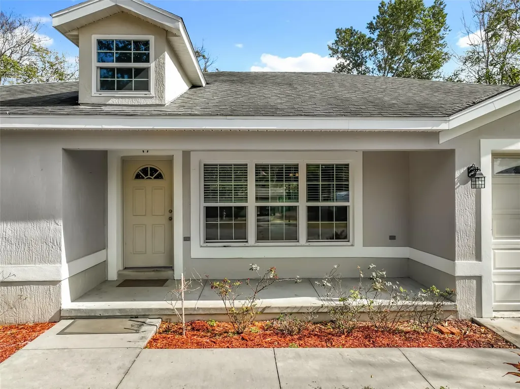 608 Masters Avenue Wildwood FL 34785