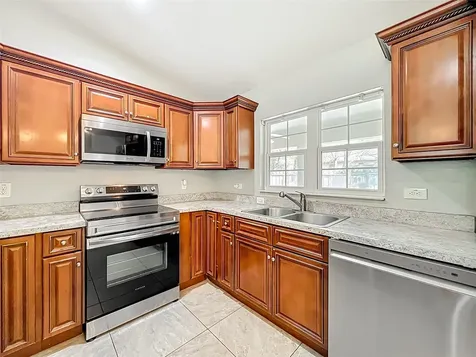 608 Masters Avenue Wildwood FL 34785