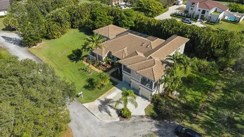 830 NW 122nd Avenue Plantation FL 33325