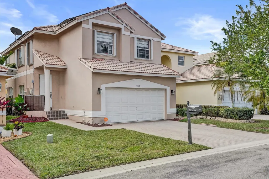 9814 NW 1st Manor Coral Springs FL 33071