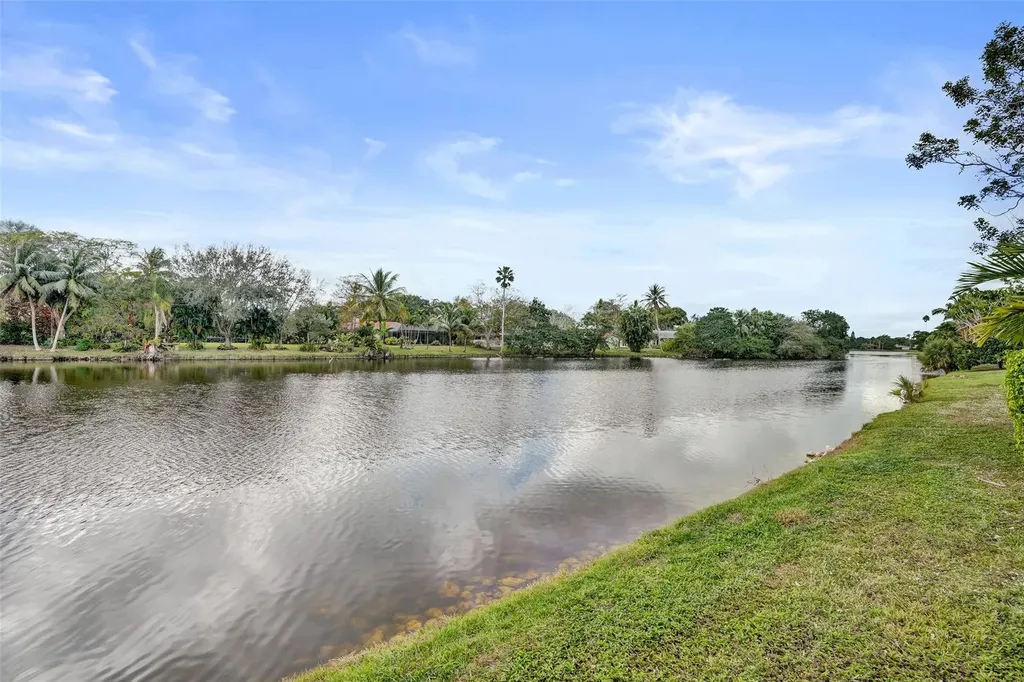 9814 NW 1st Manor Coral Springs FL 33071
