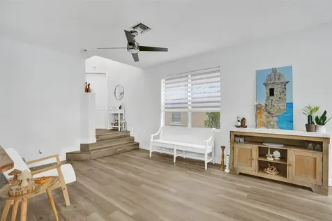 9814 NW 1st Manor Coral Springs FL 33071