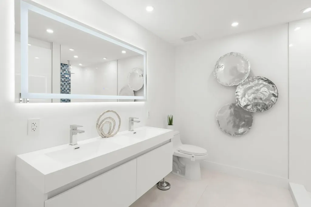 6395 Bay Club Drive Fort Lauderdale FL 33308