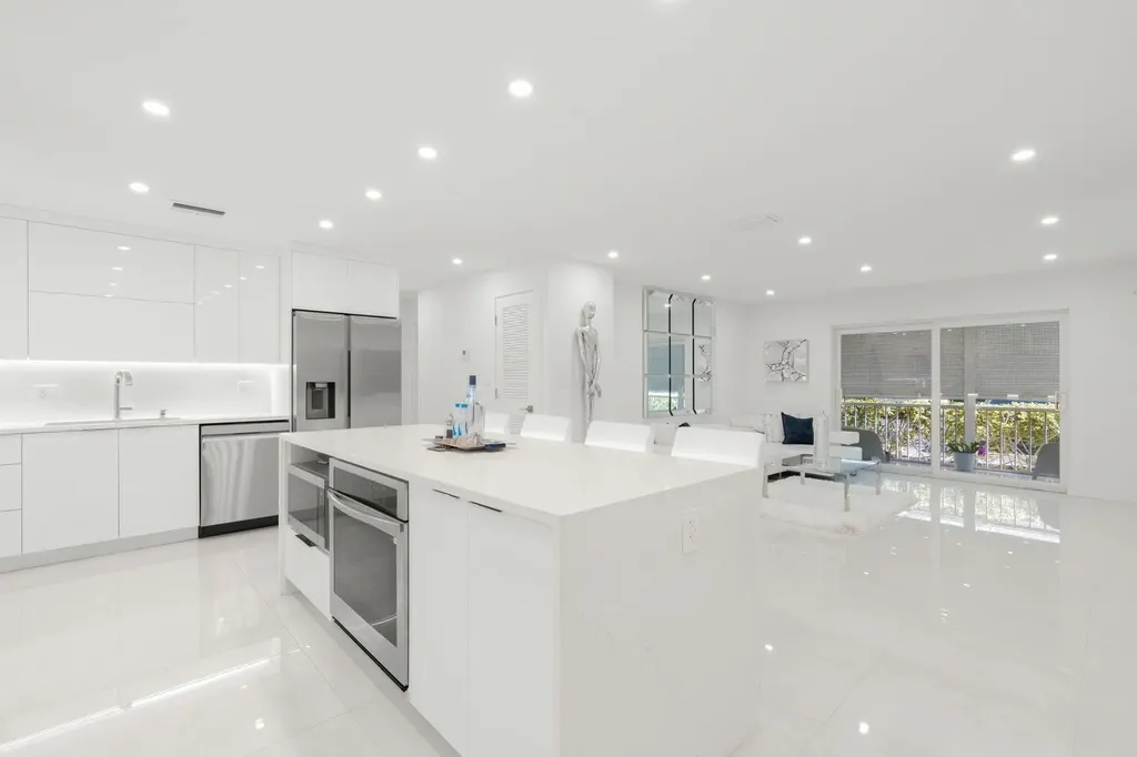 6395 Bay Club Drive Fort Lauderdale FL 33308