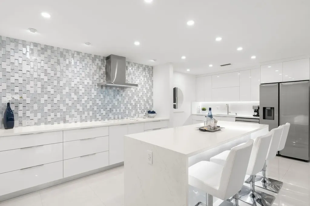 6395 Bay Club Drive Fort Lauderdale FL 33308