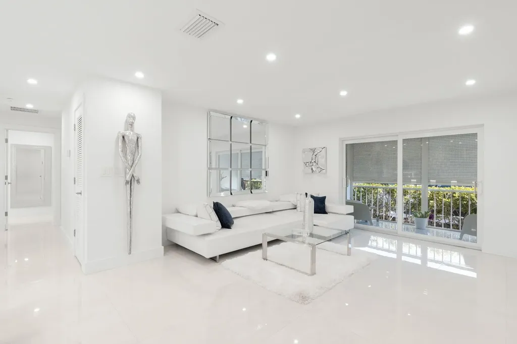 6395 Bay Club Drive Fort Lauderdale FL 33308