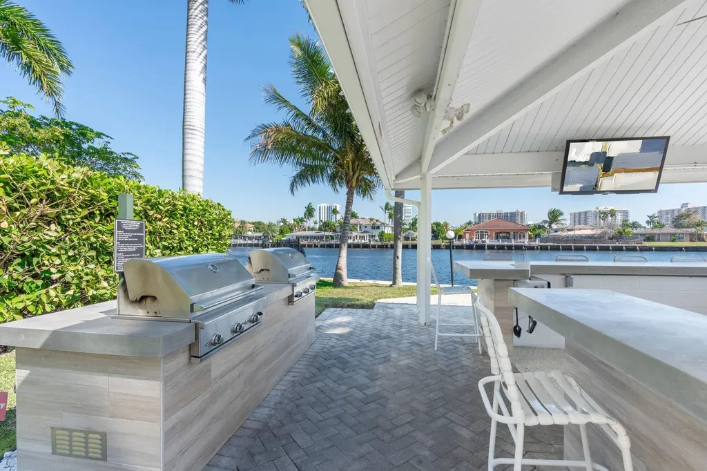 6395 Bay Club Drive Fort Lauderdale FL 33308