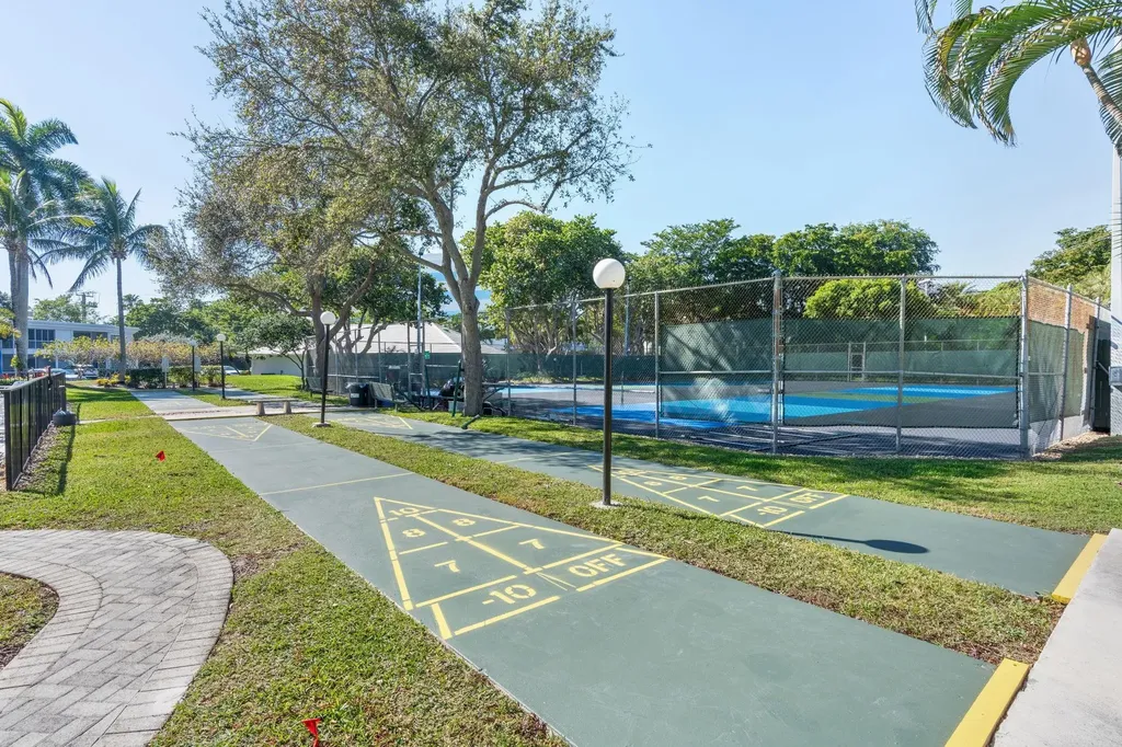 6395 Bay Club Drive Fort Lauderdale FL 33308