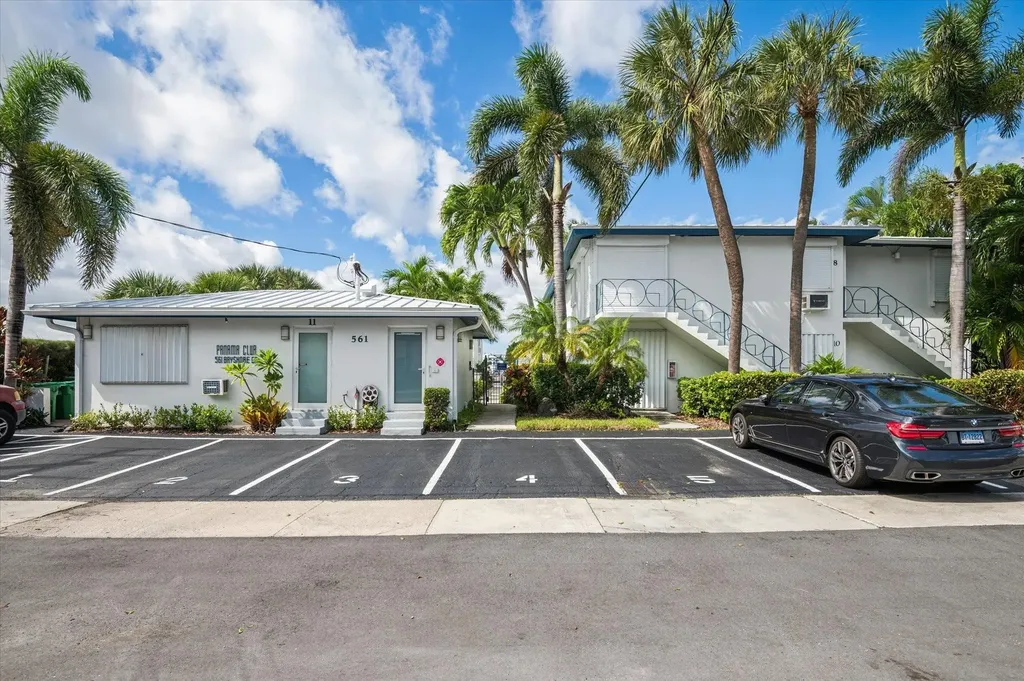 561 Bayshore Drive Fort Lauderdale FL 33304