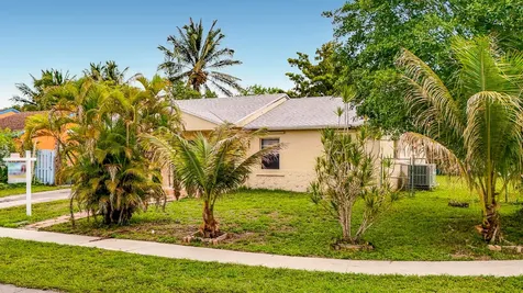 311 SW 79th Terrace North Lauderdale FL 33068