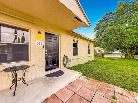 311 SW 79th Terrace North Lauderdale FL 33068