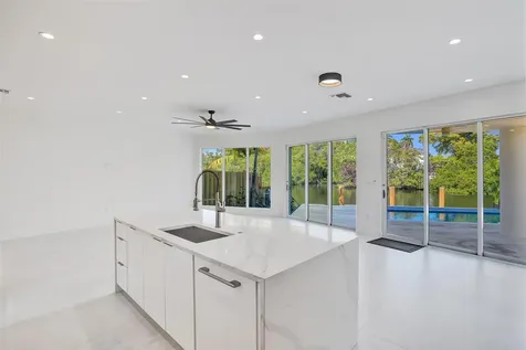 1133 NE 18th Court Fort Lauderdale FL 33305