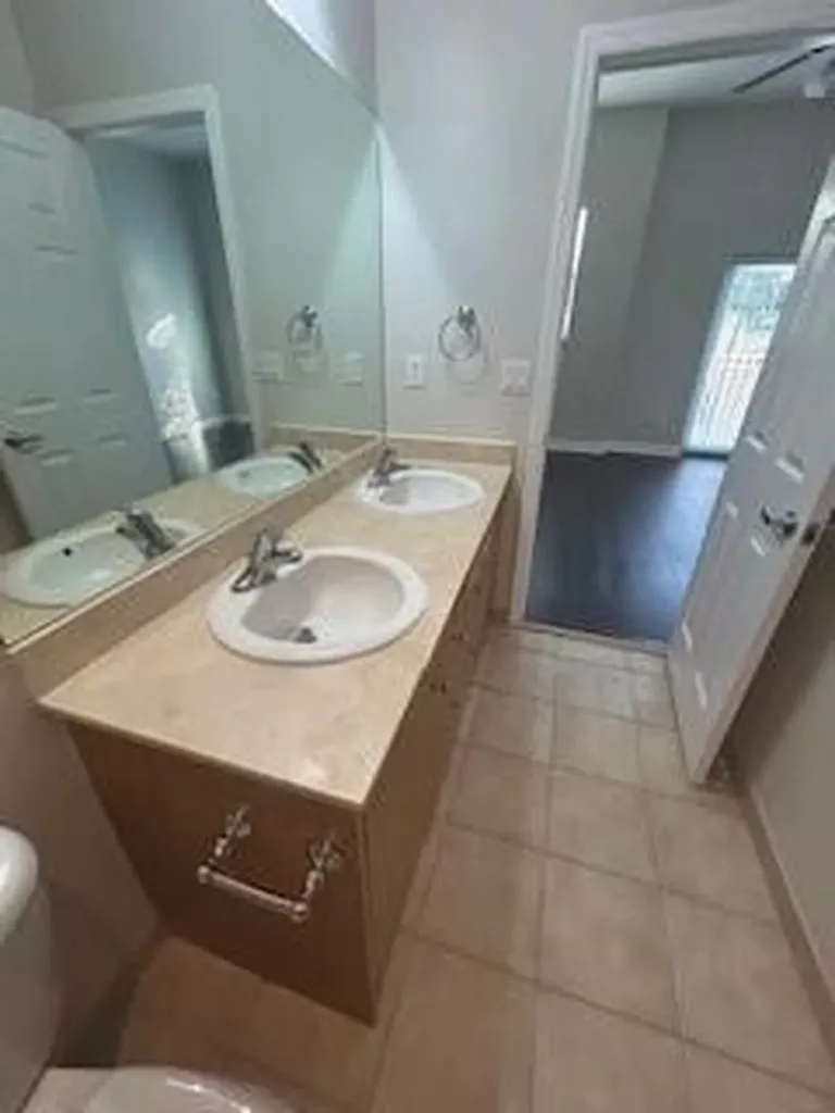 2337 Vintage Drive Lighthouse Point FL 33064