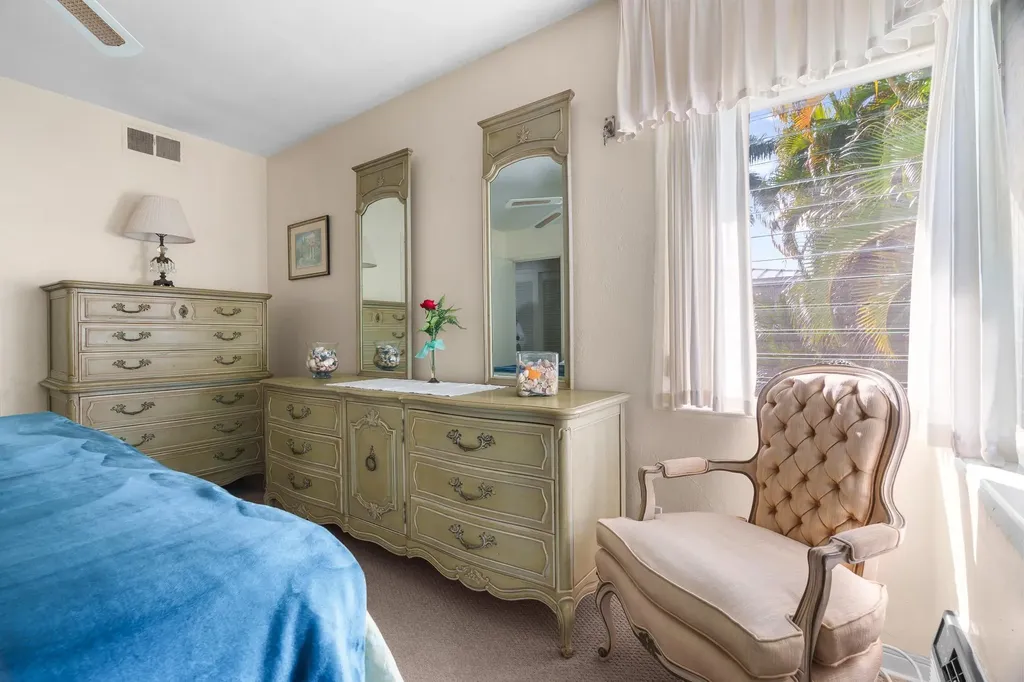 561 Bayshore Drive Fort Lauderdale FL 33304