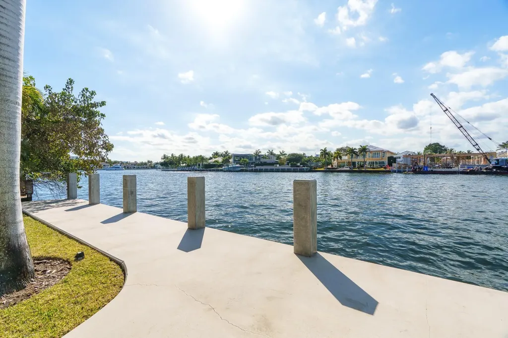 561 Bayshore Drive Fort Lauderdale FL 33304