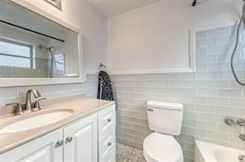 200 NE 12th Avenue Hallandale Beach FL 33009