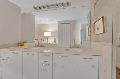 350 SE 2nd Street Fort Lauderdale FL 33301