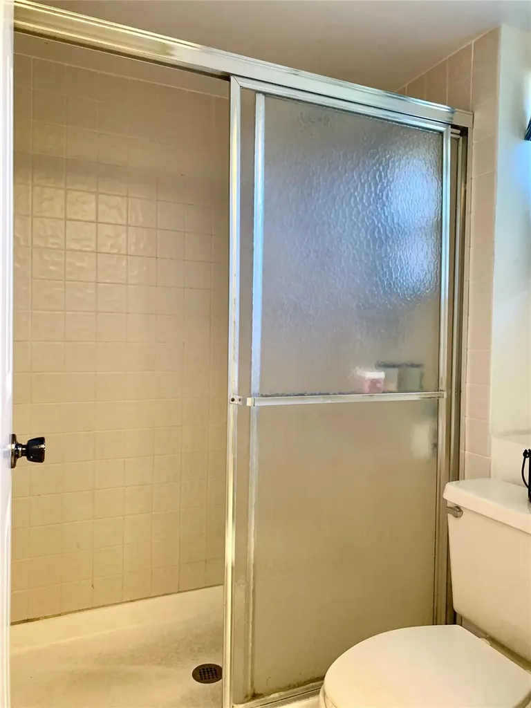 195 Deer Creek Boulevard Deerfield Beach FL 33442