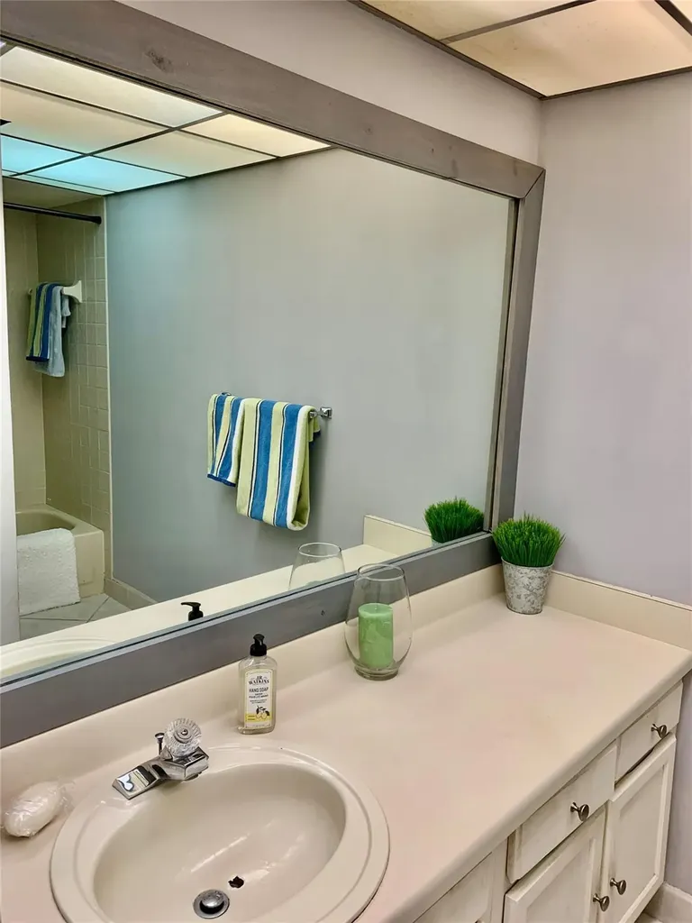 195 Deer Creek Boulevard Deerfield Beach FL 33442