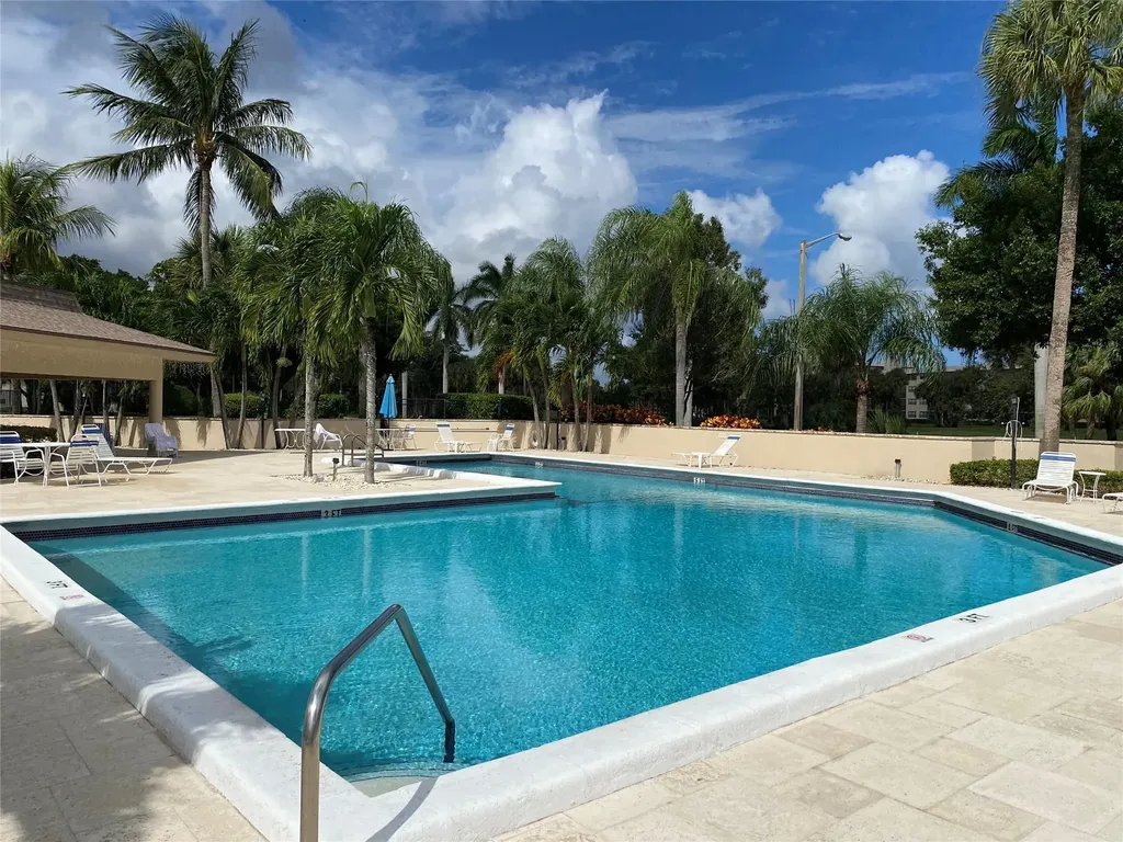 195 Deer Creek Boulevard Deerfield Beach FL 33442