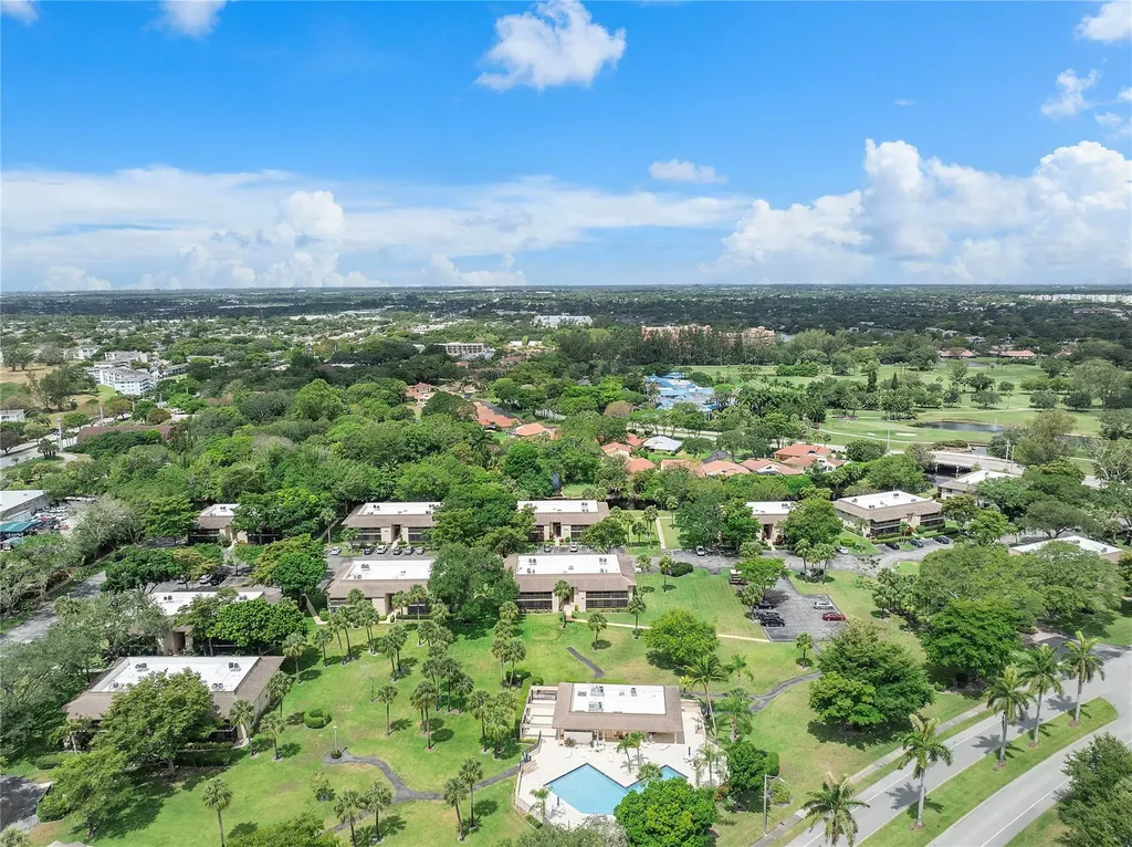 195 Deer Creek Boulevard Deerfield Beach FL 33442