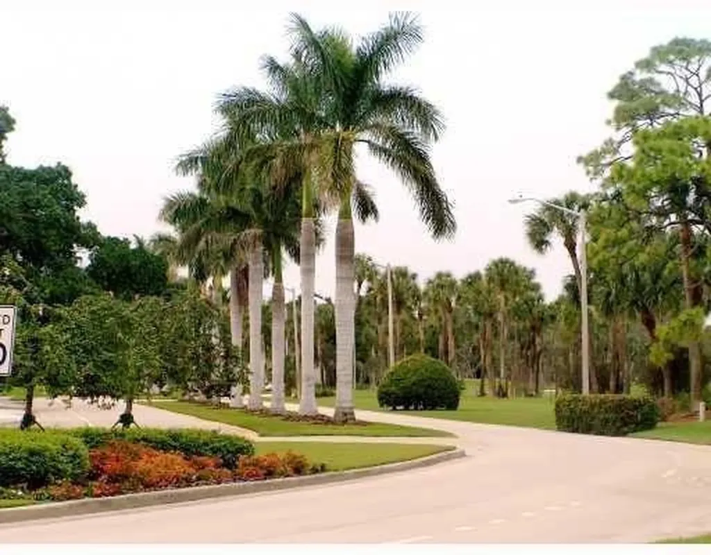 195 Deer Creek Boulevard Deerfield Beach FL 33442