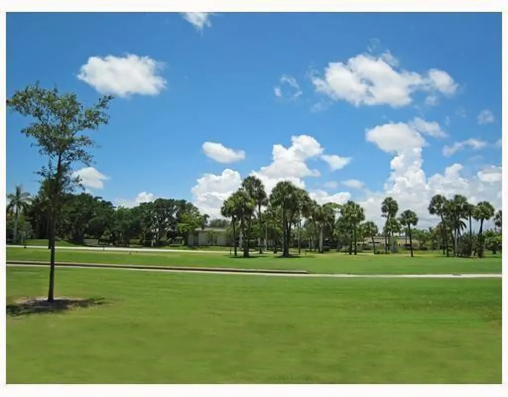 195 Deer Creek Boulevard Deerfield Beach FL 33442