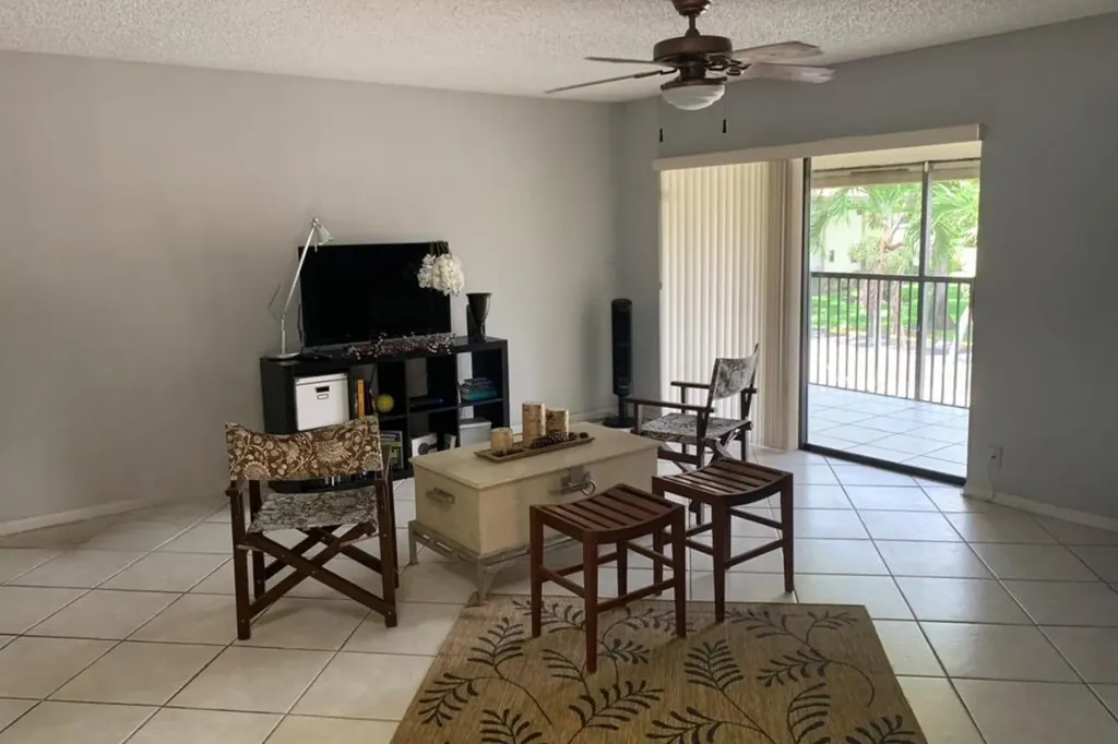 195 Deer Creek Boulevard Deerfield Beach FL 33442