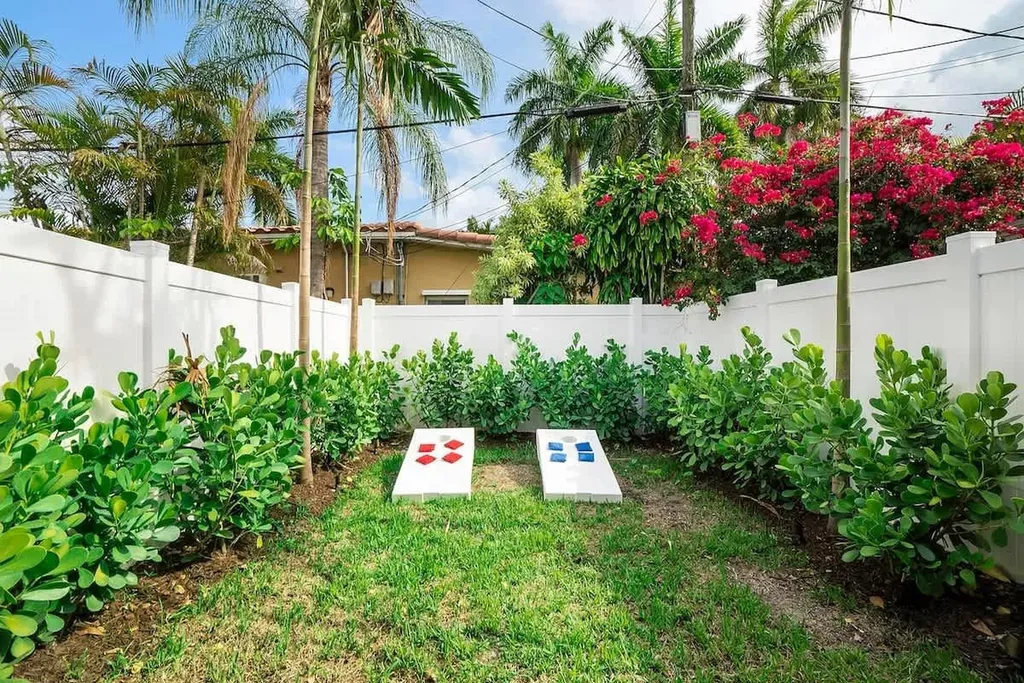 1145 NE 18th Avenue Fort Lauderdale FL 33304