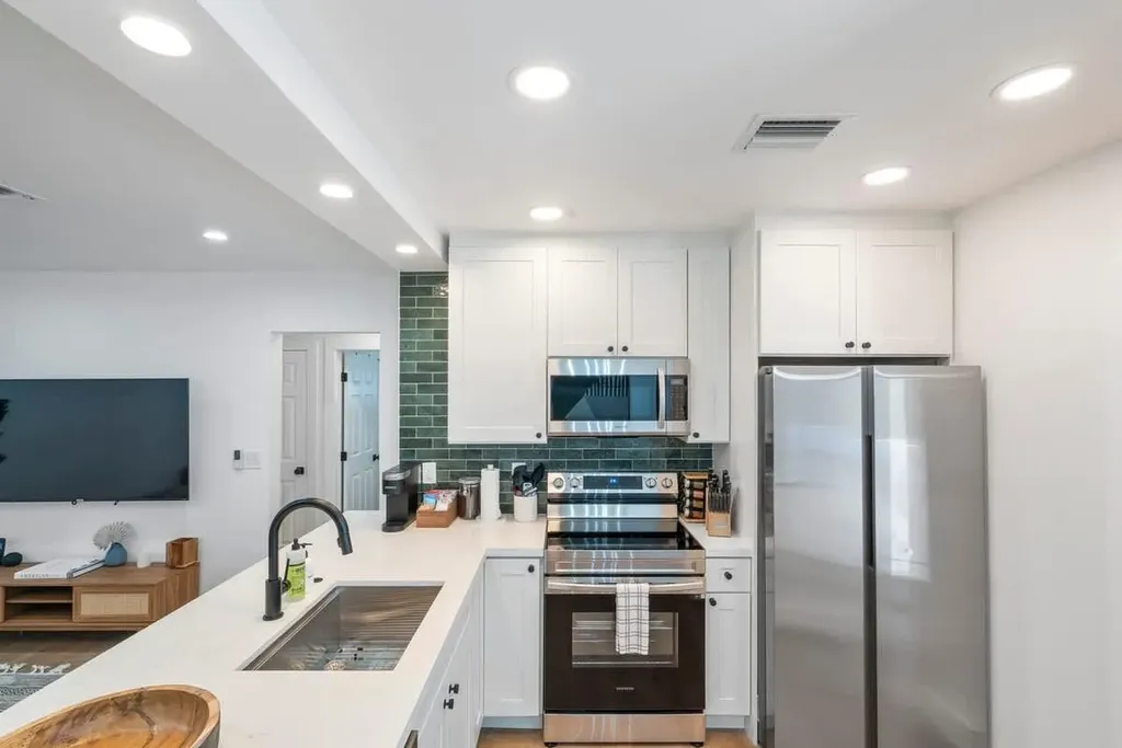 1145 NE 18th Avenue Fort Lauderdale FL 33304